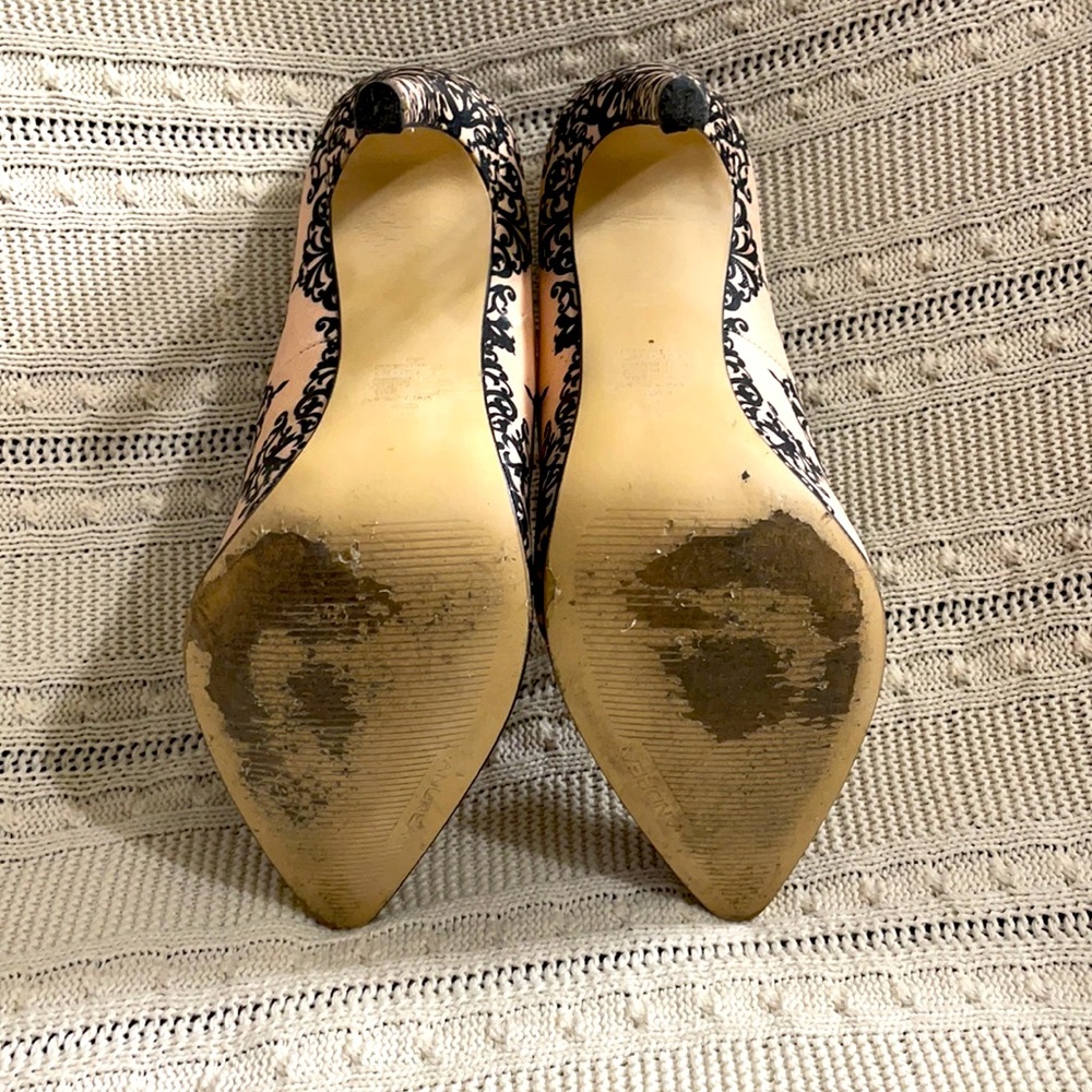 Used - Picture 4 of 4